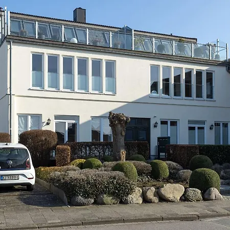 Hafen 13 Hafenblick 1 Laboe