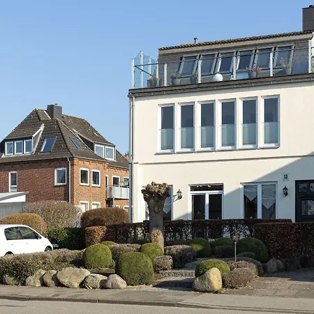 Hafen 13 Hafenblick 1 Laboe