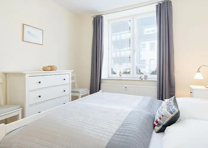 Hafen 13 Hafenblick 1 * Laboe