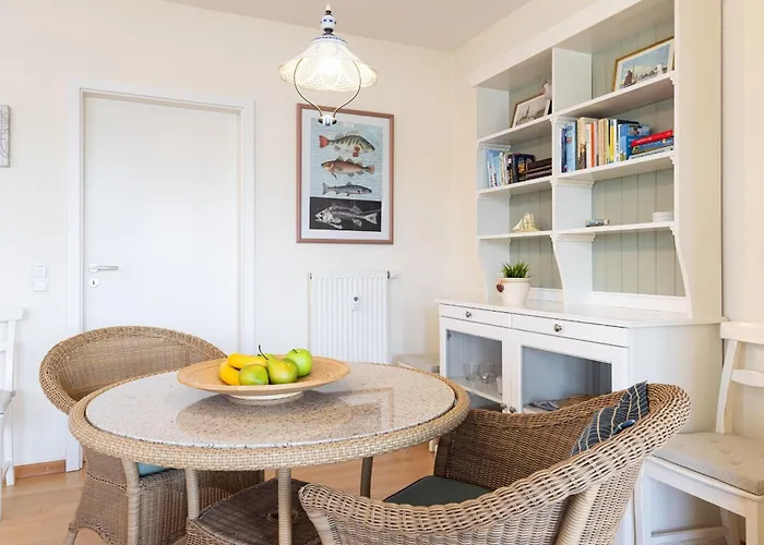 Hafen 13 Hafenblick 1 * Laboe